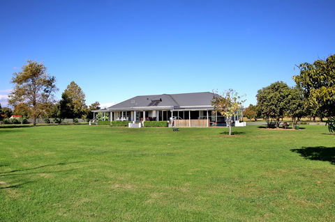 Terara Riverside Retreat - Sydney 4u 5
