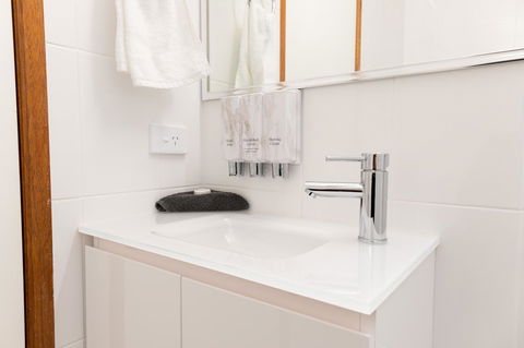 Sapphire Waters Motor Inn - Sydney 4u 1