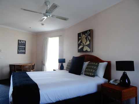 Sapphire Waters Motor Inn - Sydney 4u 27