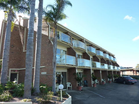 Sapphire Waters Motor Inn - Sydney 4u 34
