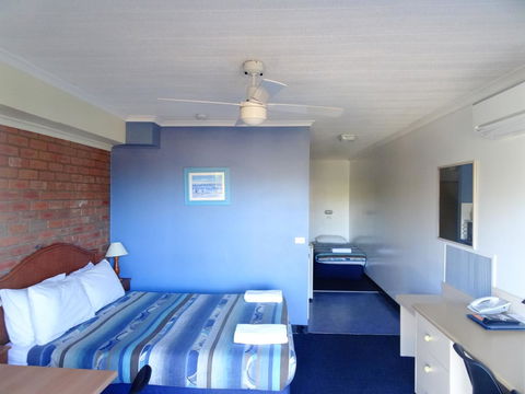 Sapphire Waters Motor Inn - Sydney 4u 30