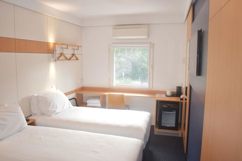 Ibis Budget - Gosford - Sydney 4u 6