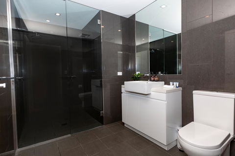 Brand New Executive Apartment - Sydney 4u 16