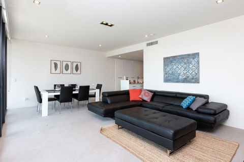 Brand New Executive Apartment - Sydney 4u 1