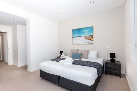 Brand New Executive Apartment - Sydney 4u 9