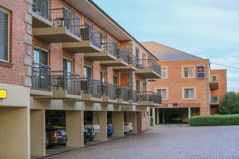 Best Western Plus Hovell Tree Inn - Sydney 4u 1