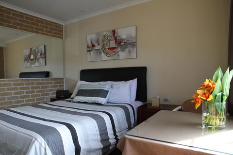 Grand Manor Motor Inn - Sydney 4u 4