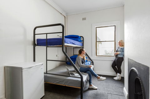 Ady's Place Backpackers, Sydney - Sydney 4u 1