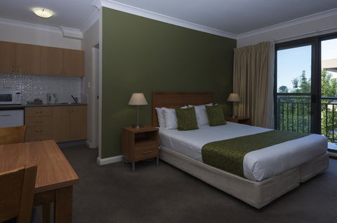 Leisure Inn Spires - Sydney 4u 4