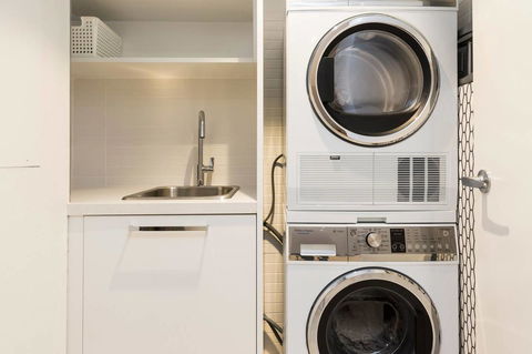 Nobbs Â· Executive 2 Storey Sydney Apartment With Pool - Sydney 4u 11