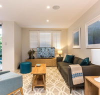 Nobbs  Executive 2 Storey Sydney Apartment with Pool - Sydney 4u