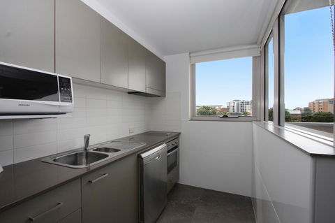 Honeysuckle Executive Apartments - Sydney 4u 24