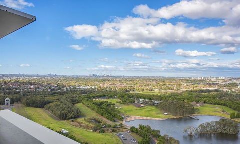 Stunning Views Sydney Olympic Park - Sydney 4u 32