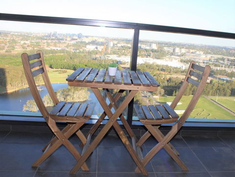 Stunning Views Sydney Olympic Park - Sydney 4u 23