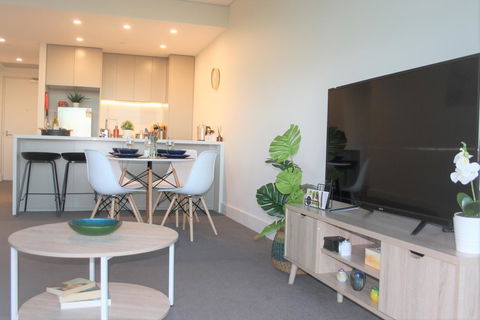 Stunning Views Sydney Olympic Park - Sydney 4u 4