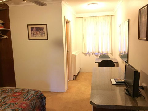 Cooma Motor Lodge Motel - Sydney 4u 23