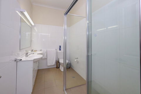 Lakes And Ocean Hotel Forster - Accommodation Sydney 2