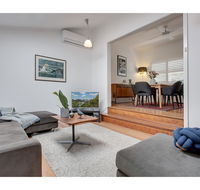 Spacious cottage with views 10 mins from the city - Sydney 4u