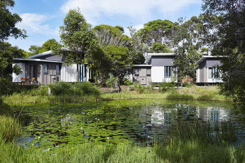 Elements Of Byron - Sydney 4u 40