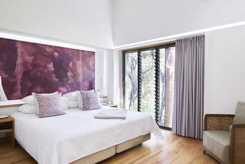 Elements Of Byron - Sydney 4u 1