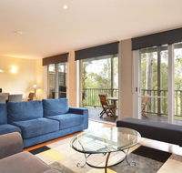 Villa De Saran located within Cypress Lakes - Sydney 4u