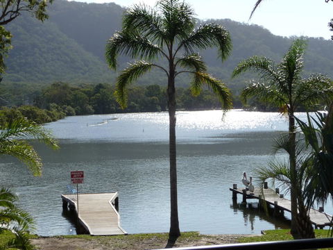 Pelican H2O One & Two Bedroom Apartments - Sydney 4u 2