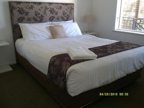Pelican H2O One & Two Bedroom Apartments - Sydney 4u 37