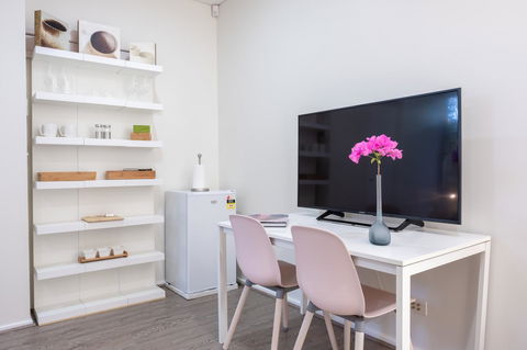 Hideaway Haven, The Cute Place To Put Up Your Feet - Sydney 4u 15
