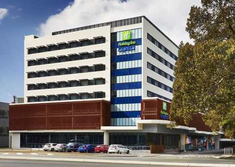Holiday Inn Express Newcastle, An IHG Hotel - Sydney 4u 1