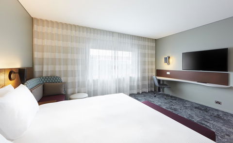 Holiday Inn Express Newcastle, An IHG Hotel - Sydney 4u 24