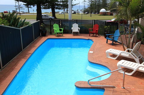Beach House Holiday Apartments - Sydney 4u 18