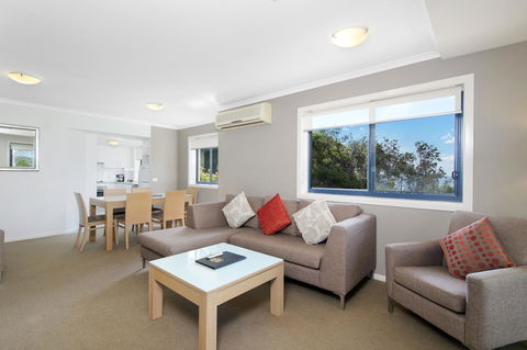 South Pacific Apartments - Sydney 4u 10