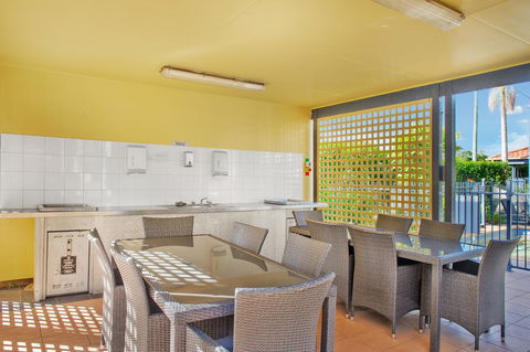 South Pacific Apartments - Sydney 4u 6
