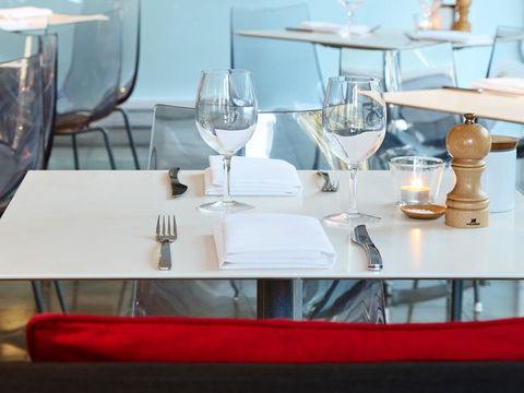 Hotel Urban St Leonards - Sydney 4u 5
