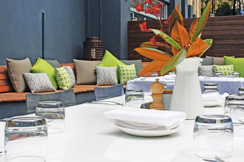 Hotel Urban St Leonards - Sydney 4u 22