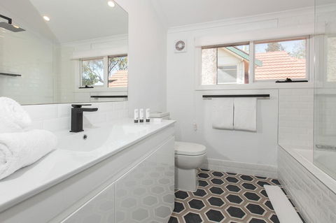 Elegant Family Home Close To Harbour And Views - Sydney 4u 10