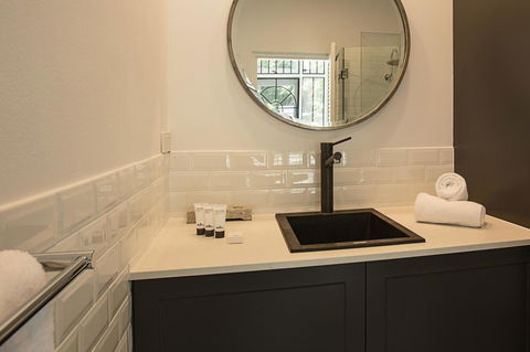Elegant Family Home Close To Harbour And Views - Sydney 4u 7
