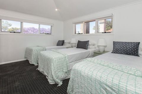 Elegant Family Home Close To Harbour And Views - Sydney 4u 9
