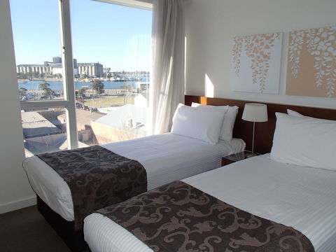 Newcastle Central Plaza Apartment Hotel Official - Sydney 4u 6