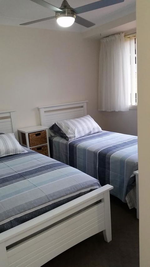Twin Palms Holiday House At Lighthouse - Accommodation Sydney 10