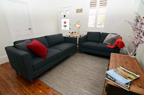 Thelma's Temora - Accommodation Sydney 6