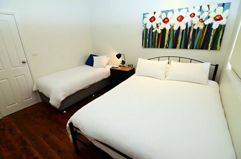 Thelma's Temora - Accommodation Sydney 5