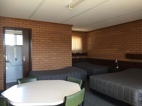 Deniliquin Motel - Sydney 4u 13