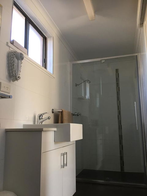 Deniliquin Motel - Sydney 4u 5