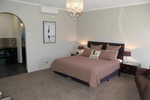 Federation Motel Resort - Corowa - Sydney 4u 4