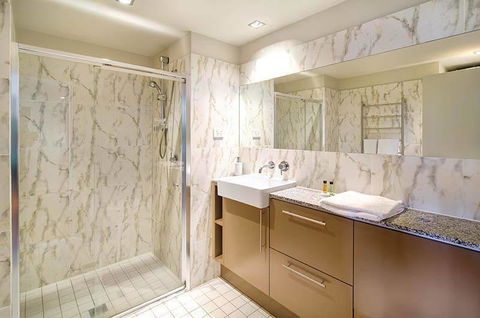 Wyndel Apartments North Sydney - Harbour Watch - Sydney 4u 4