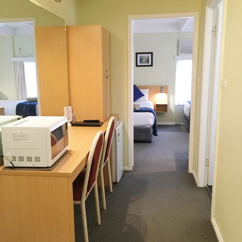 Sky Rider Motor Inn - Sydney 4u 36