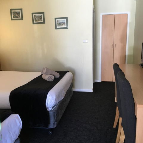 Sky Rider Motor Inn - Sydney 4u 26