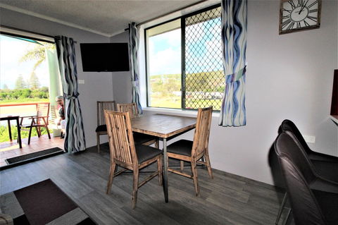 Beachfront 3, 25 Willow Street - Sydney 4u 3