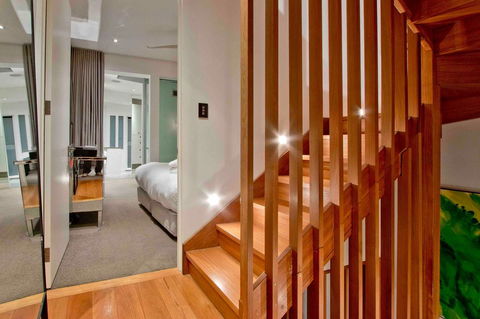 3 Storey Home Close Walk To Fox Studios SCG & City - Sydney 4u 2